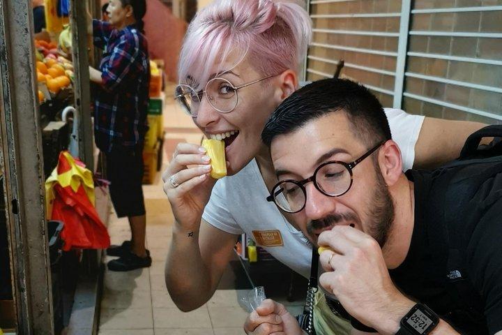 Cultural and Food Tour: An Insight into Singapore's Diversity and Street Food