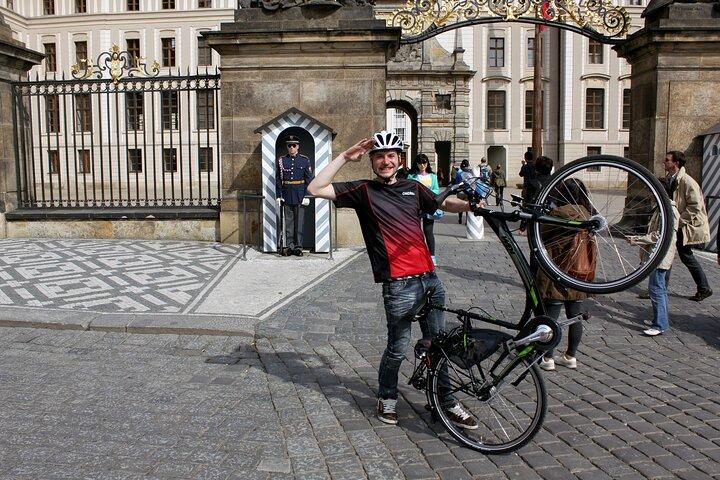Prague Bike Tour: Explore City Highlights