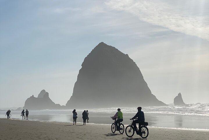Oregon Coast Tour: Explore Haystack Rock