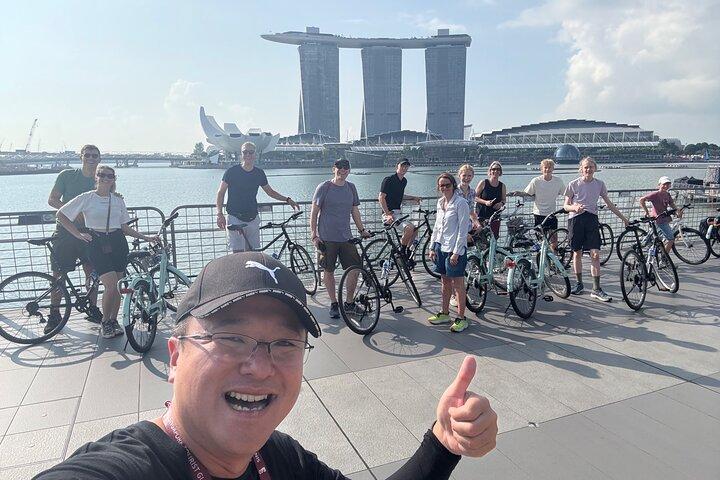 Singapore City Bike Tour: Iconic Sights & Culture